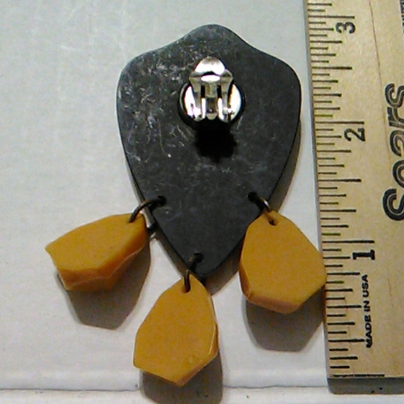 Clip earrings - Picture 5 of 5